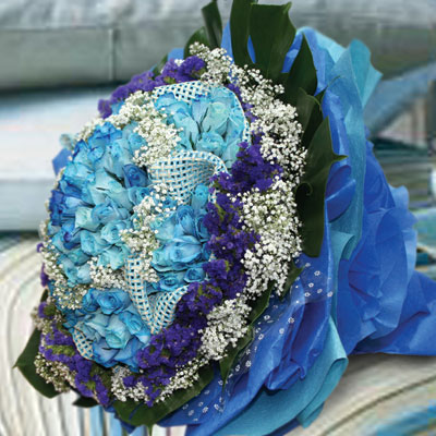 100 Blue Rose Hand Bouquet